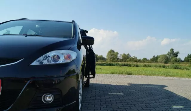 MAZDA 5 