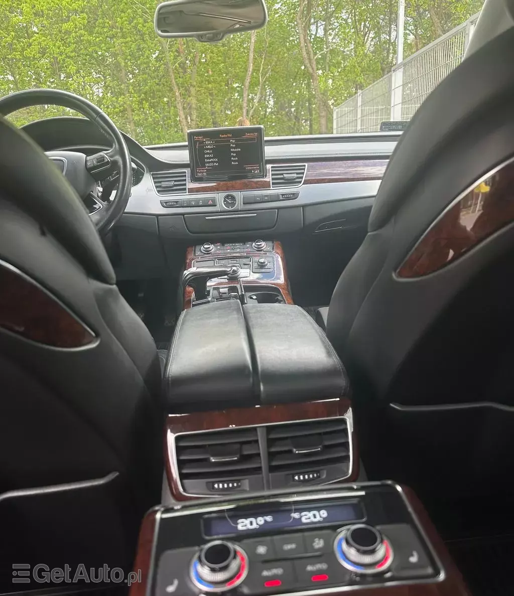 AUDI A8 