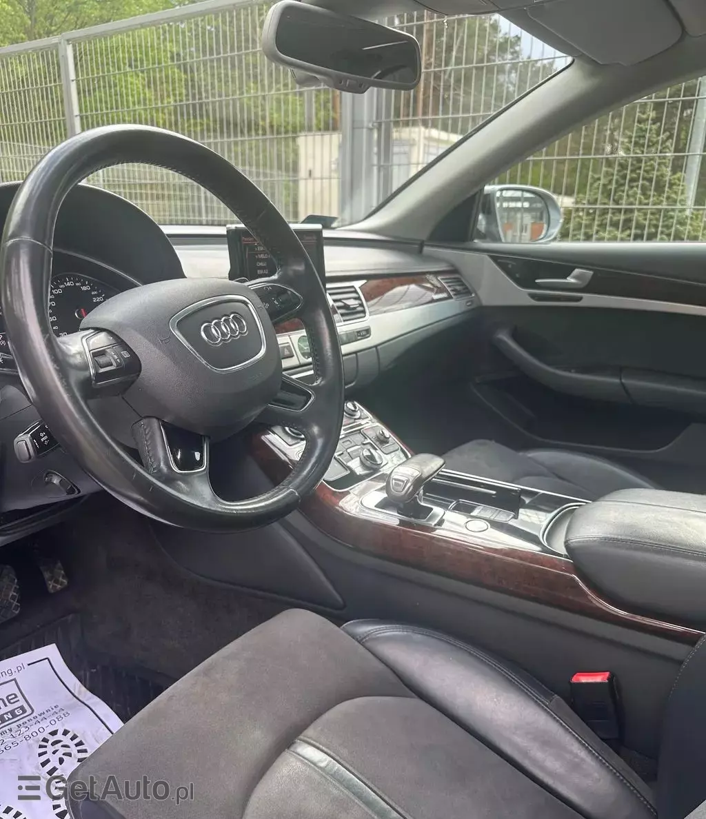 AUDI A8 