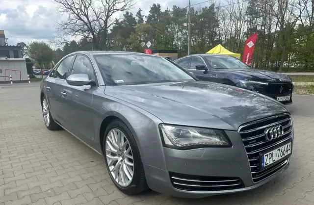 AUDI A8 