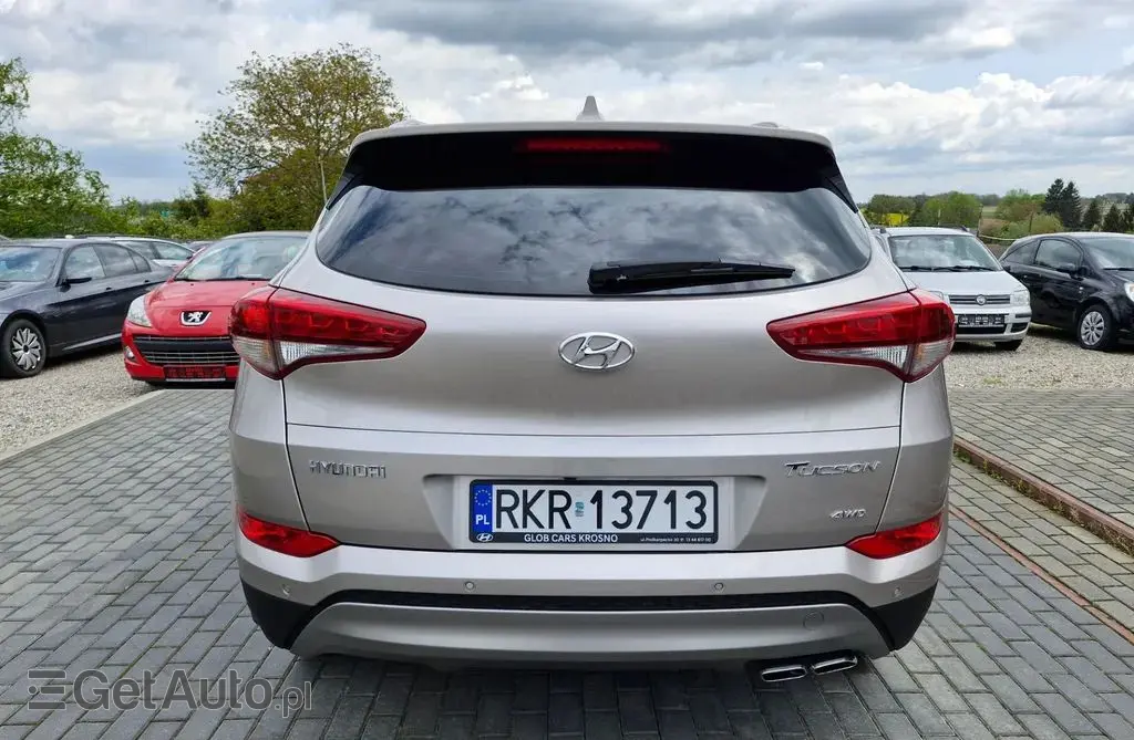 HYUNDAI Tucson 
