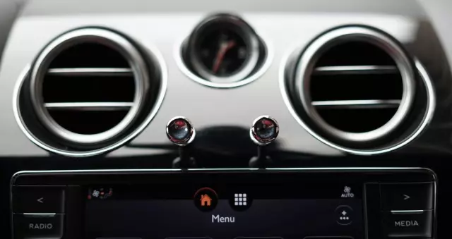 BENTLEY Bentayga W12