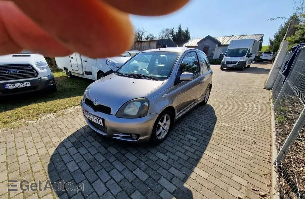 TOYOTA Yaris 