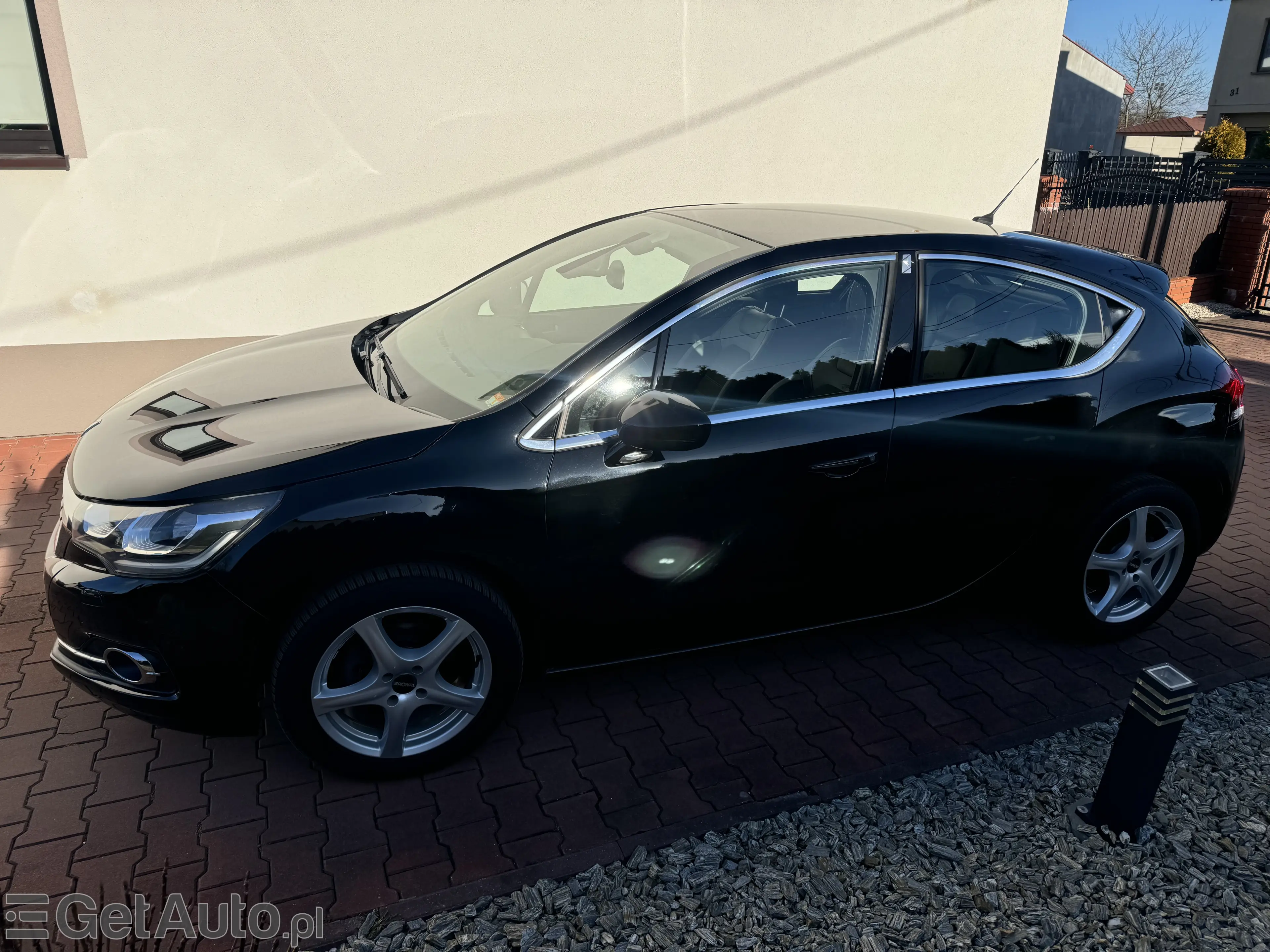 DS. AUTOMOBILES DS4 BE Chic EAT