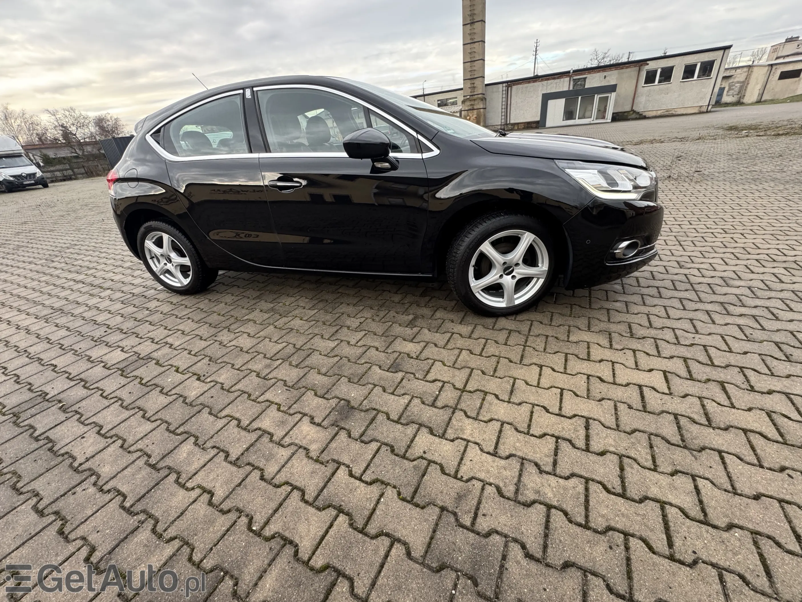 DS. AUTOMOBILES DS4 BE Chic EAT