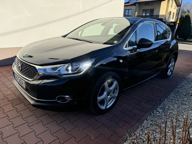 DS. AUTOMOBILES DS4 BE Chic EAT