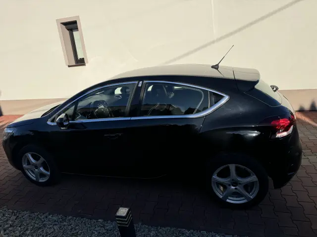 DS. AUTOMOBILES DS4 BE Chic EAT