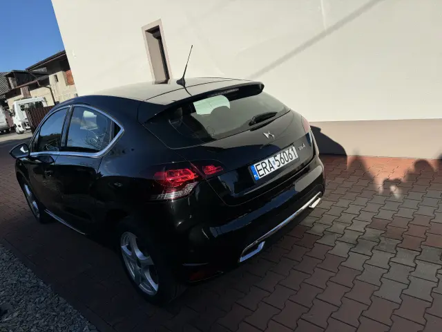 DS. AUTOMOBILES DS4 BE Chic EAT