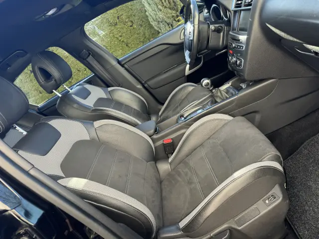 DS. AUTOMOBILES DS4 BE Chic EAT