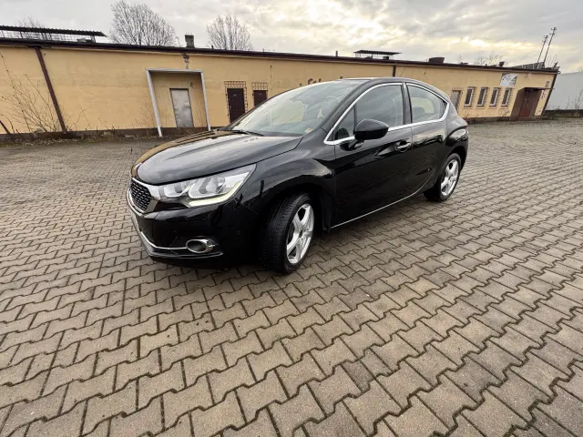 DS. AUTOMOBILES DS4 BE Chic EAT