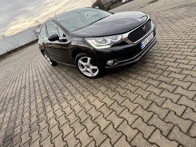 DS. AUTOMOBILES DS4 BE Chic EAT
