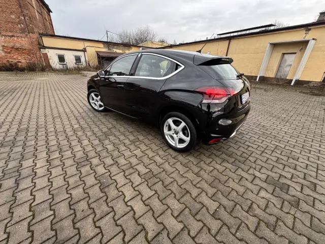 DS. AUTOMOBILES DS4 BE Chic EAT