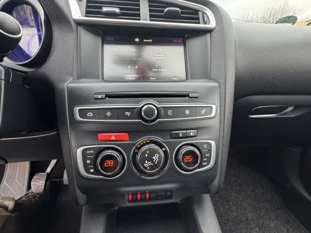 DS. AUTOMOBILES DS4 BE Chic EAT