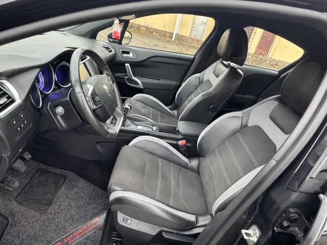 DS. AUTOMOBILES DS4 BE Chic EAT