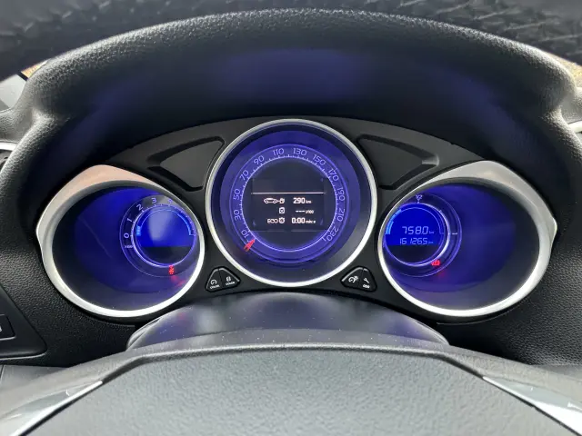 DS. AUTOMOBILES DS4 BE Chic EAT