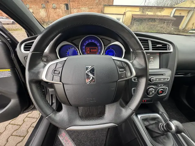 DS. AUTOMOBILES DS4 BE Chic EAT