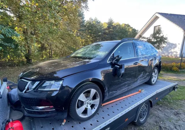 SKODA Octavia 1.4 TSI DSG Drive
