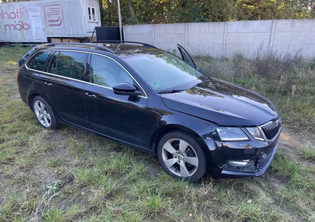 SKODA Octavia 1.4 TSI DSG Drive
