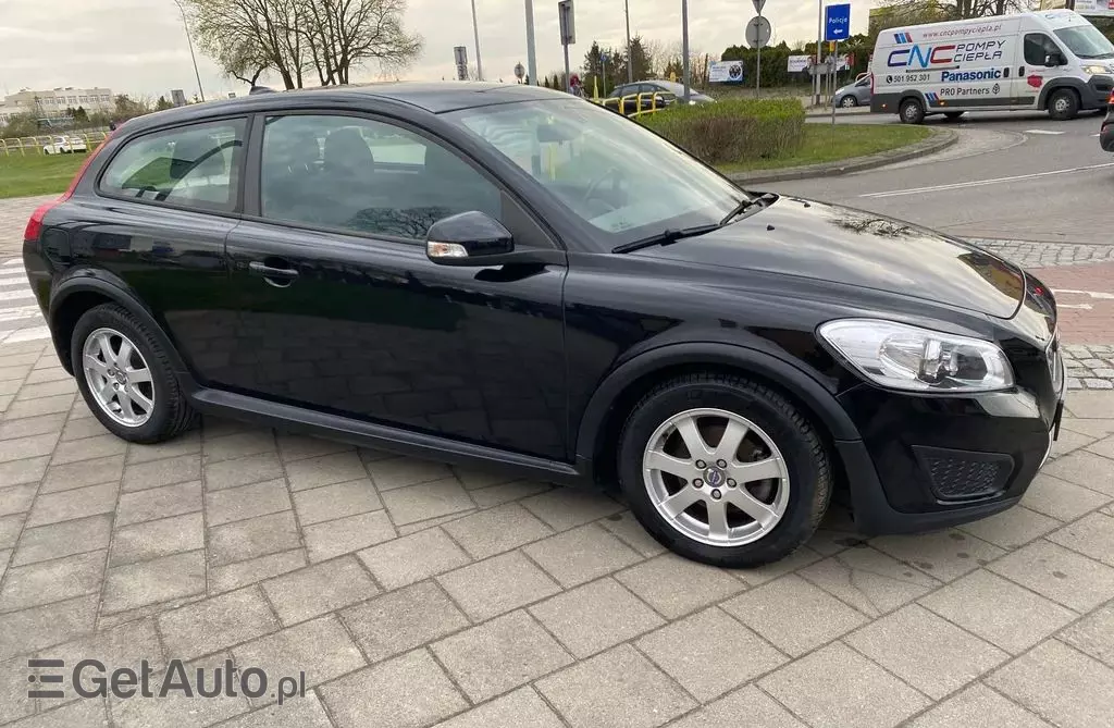 VOLVO C30 