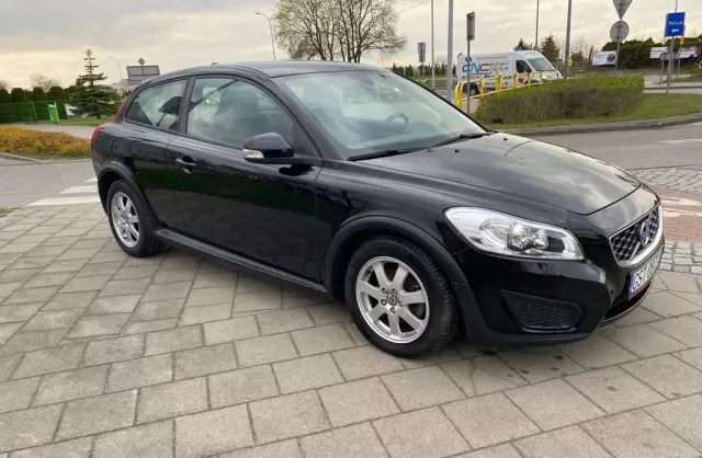 VOLVO C30 