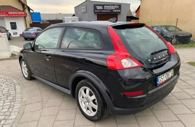 VOLVO C30 