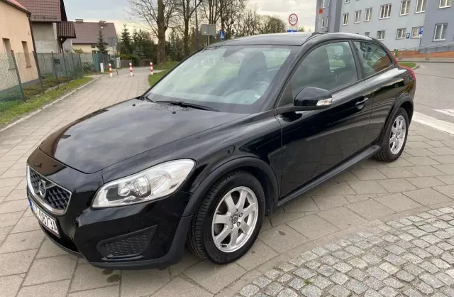 VOLVO C30 