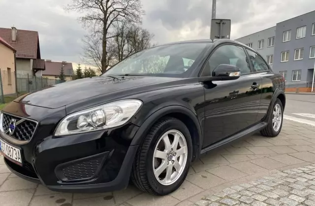 VOLVO C30 