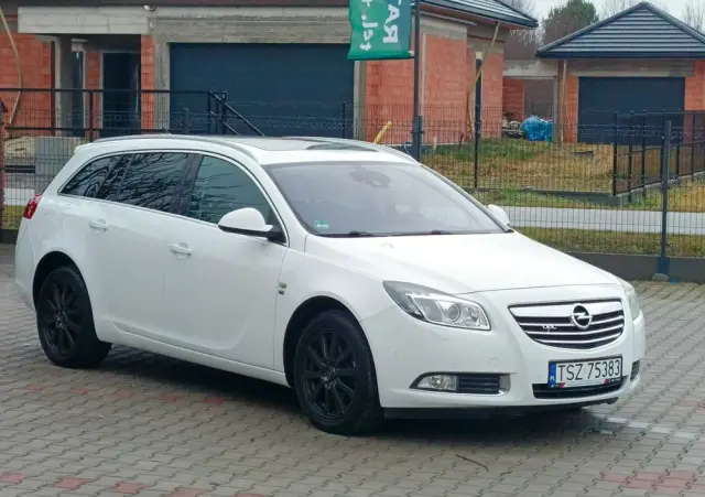 OPEL Insignia 2.0 T SportsTourer 4x4 ecoFLEX Start/Stop Design Edition