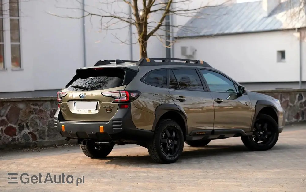 SUBARU Outback 