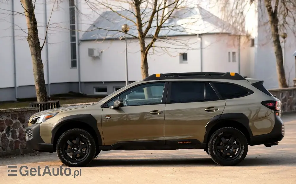SUBARU Outback 