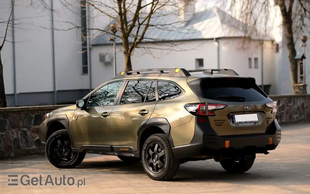 SUBARU Outback 