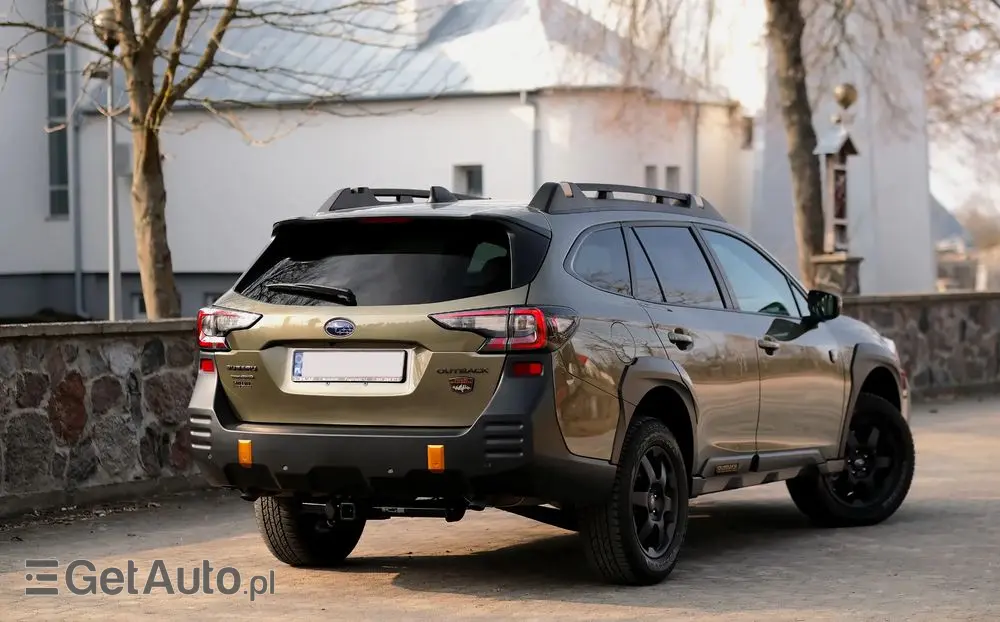 SUBARU Outback 