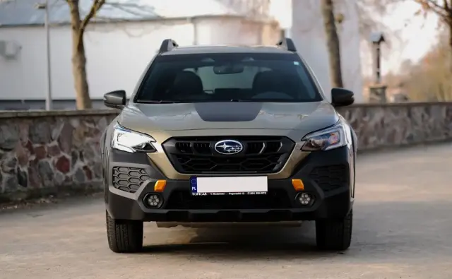 SUBARU Outback 