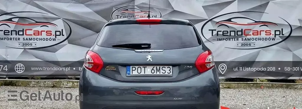 PEUGEOT 208 