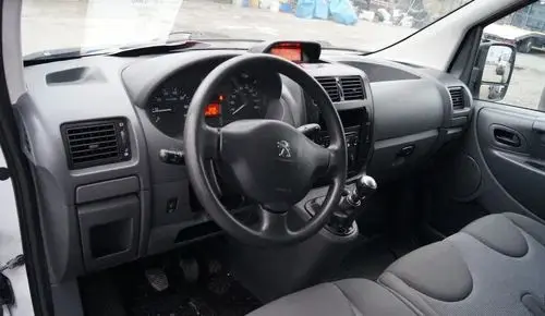 PEUGEOT Expert 