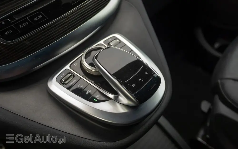 MERCEDES-BENZ Klasa V 300 d lang 9G-TRONIC Avantgarde Edition Edition 19