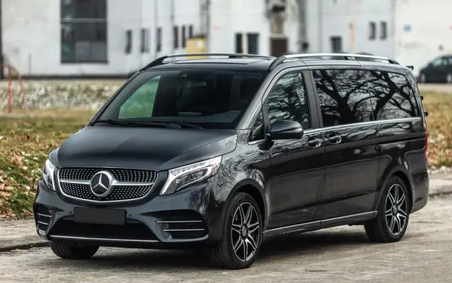 MERCEDES-BENZ Klasa V 300 d lang 9G-TRONIC Avantgarde Edition Edition 19