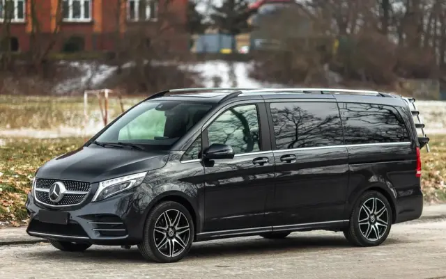 MERCEDES-BENZ Klasa V 300 d lang 9G-TRONIC Avantgarde Edition Edition 19