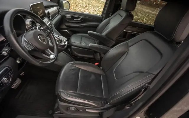 MERCEDES-BENZ Klasa V 300 d lang 9G-TRONIC Avantgarde Edition Edition 19