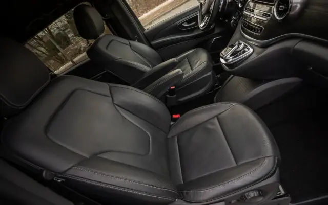 MERCEDES-BENZ Klasa V 300 d lang 9G-TRONIC Avantgarde Edition Edition 19