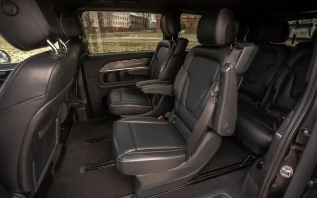 MERCEDES-BENZ Klasa V 300 d lang 9G-TRONIC Avantgarde Edition Edition 19