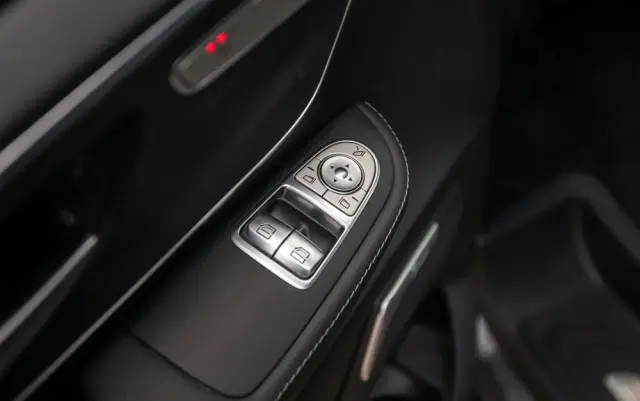 MERCEDES-BENZ Klasa V 300 d lang 9G-TRONIC Avantgarde Edition Edition 19