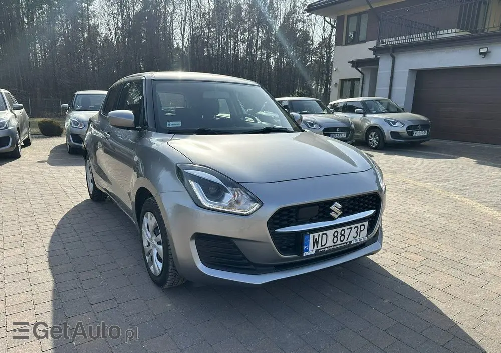 SUZUKI Swift 