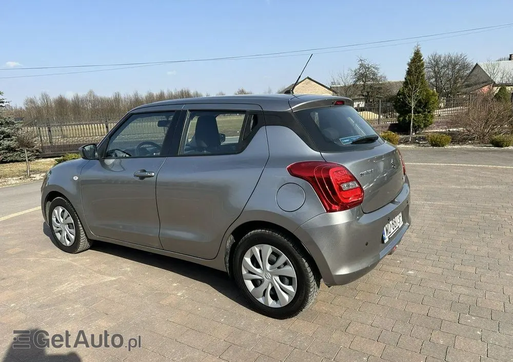 SUZUKI Swift 