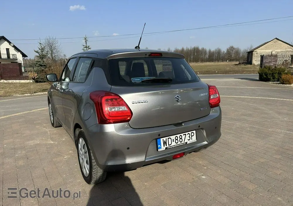 SUZUKI Swift 