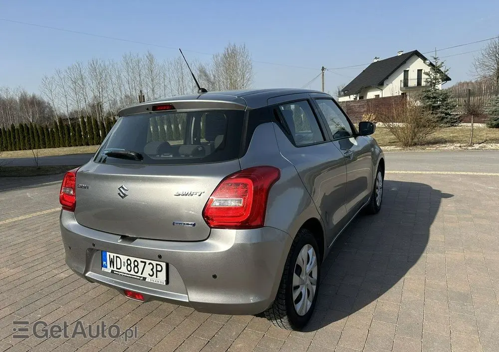SUZUKI Swift 