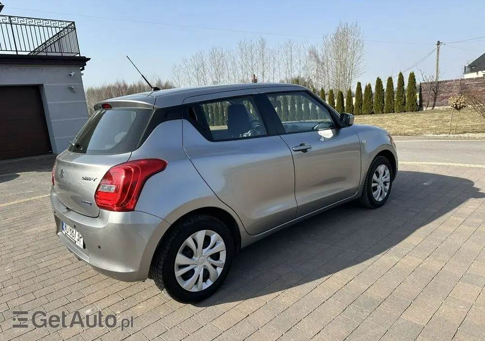 SUZUKI Swift 