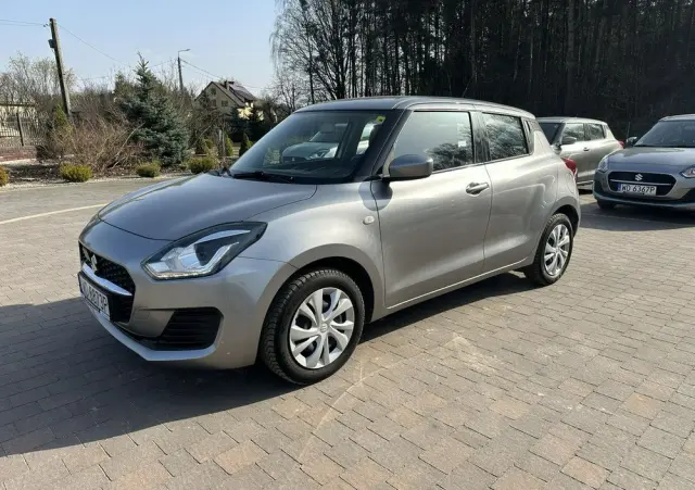 SUZUKI Swift 