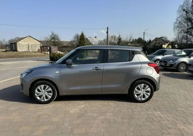 SUZUKI Swift 