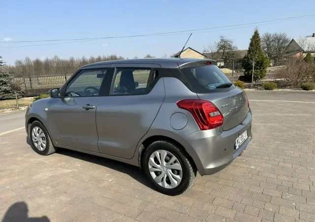 SUZUKI Swift 